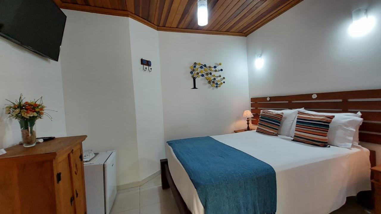 Pousada Canoa Caicara Ilhabela Bagian luar foto